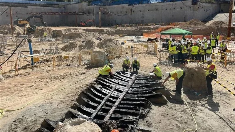 500-летний корабль найден под застройкой автостоянки в Барселоне