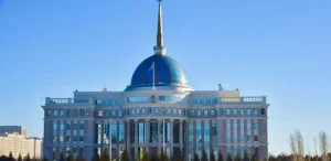 Президент Казахстана соболезнует в связи со смертью писателя Акима Тарази