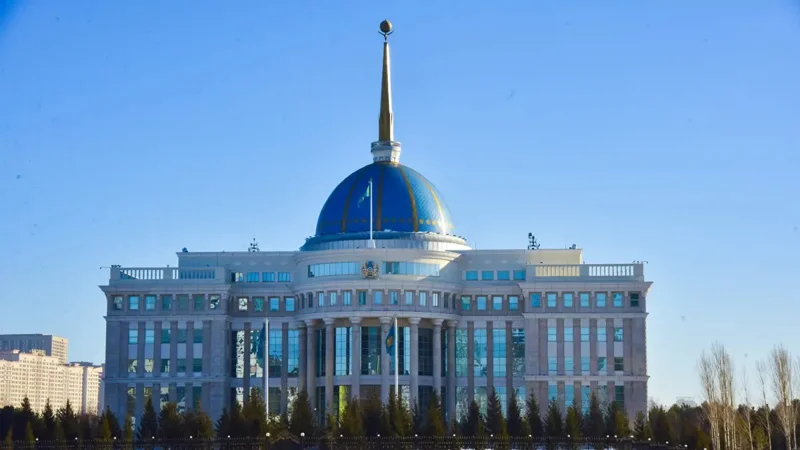 Глава государства выражает соболезнования семье и близким поэта Темирхана Медетбека