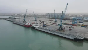 Казахстан планирует удвоить транскаспийские контейнерные перевозки за три года — Президент