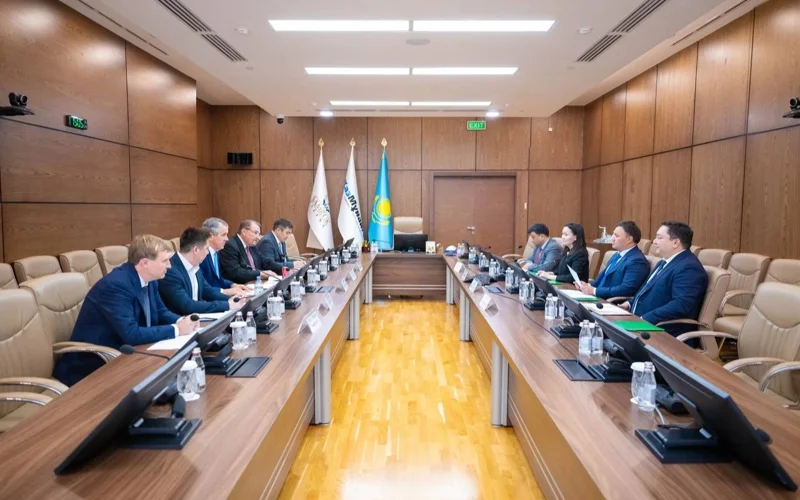 КазМунайГаз, ДеГольер и Макнотон анализируют тенденции рынка нефти и газа