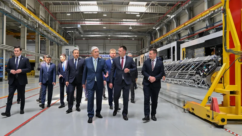 В Казахстане представили первые вагоны Stadler для обновления ж/д парка
