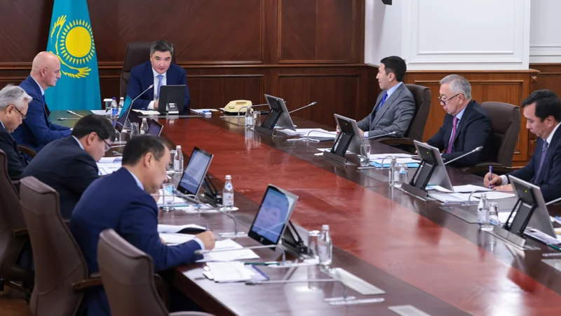 Премьер-министр Бектенов ознакомился с ходом выполнения поручений Президента по крупным транспортным проектам