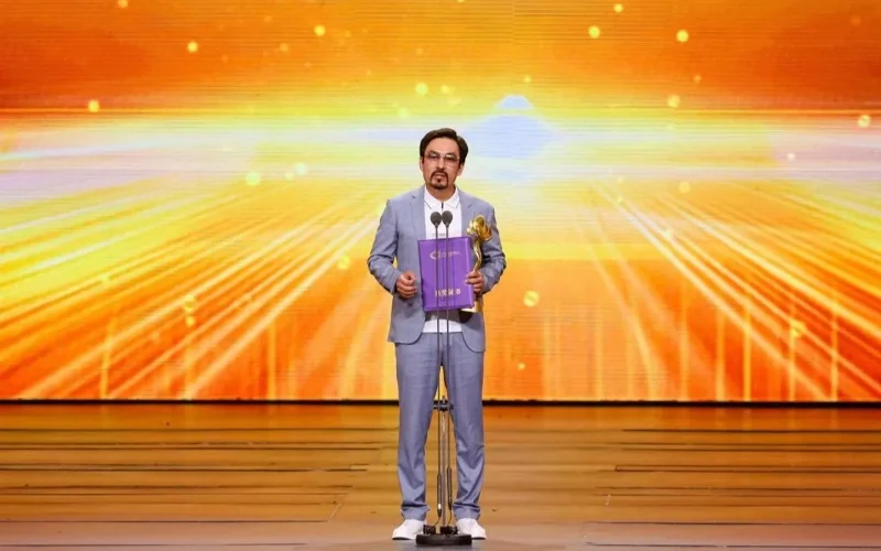 Казахстанский актер получил приз за лучшую роль на кинофестивале ШОС в Китае