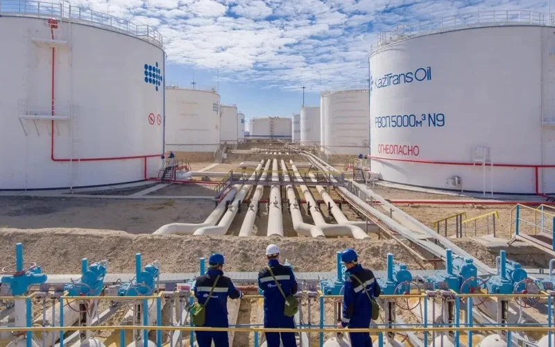Казахстан увеличил добычу и экспорт нефти в первой половине 2025 года