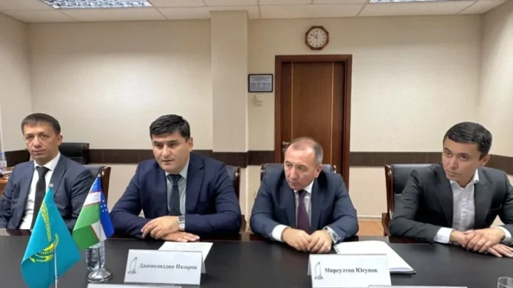 Казахстан и Узбекистан увеличат число авиарейсов между странами