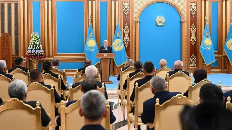 Токаев: Казахстан сфокусируется на развитии машиностроения и авиасообщения