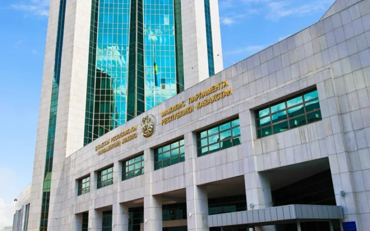 Мажилис Казахстана на первом заседании рассмотрит договоры с Арменией