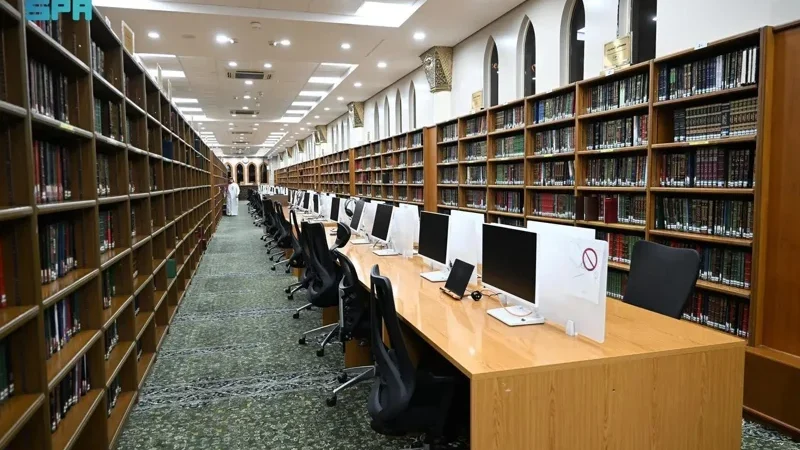 Библиотека мечети Пророка в Медине: миллионы книг и цифровые технологии