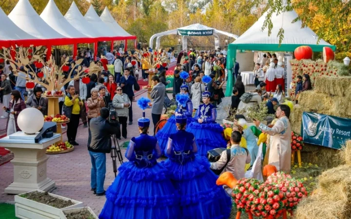 Международный день яблока в Алматы: от истоков до глобального признания