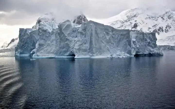 Ученые предупреждают: тысячи ледников могут исчезнуть ежегодно из-за потепления