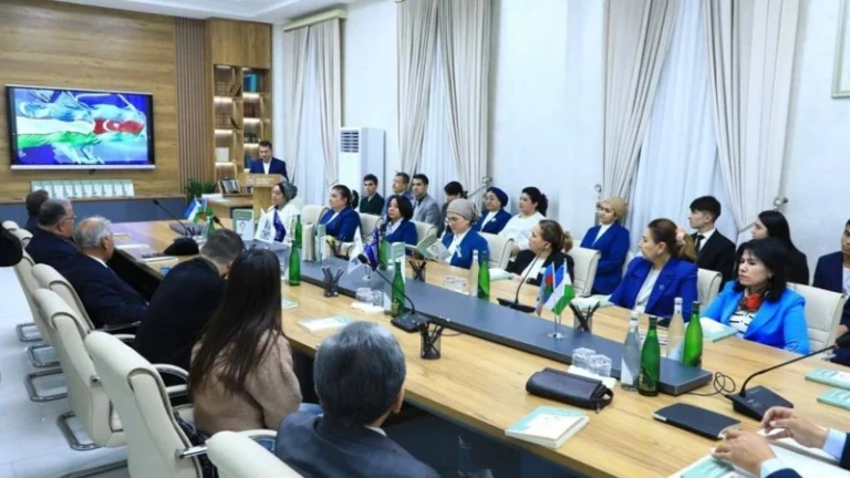 Культурные связи Азербайджана и Узбекистана укрепляются в Ферганском госуниверситете