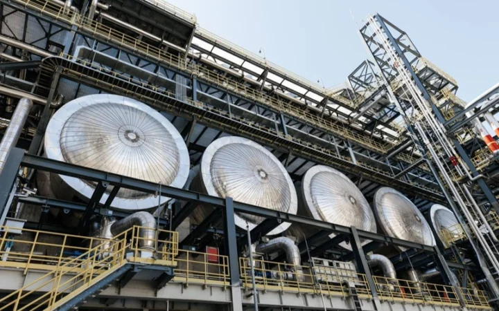 Приостановка работы KPI в Атырау: причины и поиск альтернатив сырья