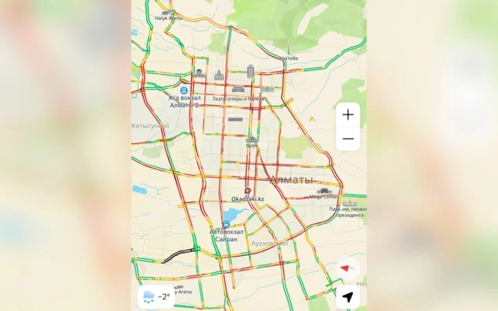 Снегопад парализовал Алматы: транспортный коллапс и масштабная уборка