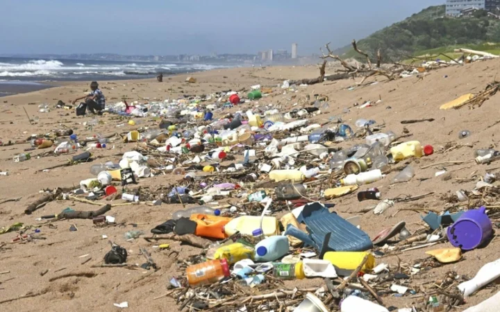 Токио проведет ключевые переговоры по глобальному договору о сокращении пластиковых отходов