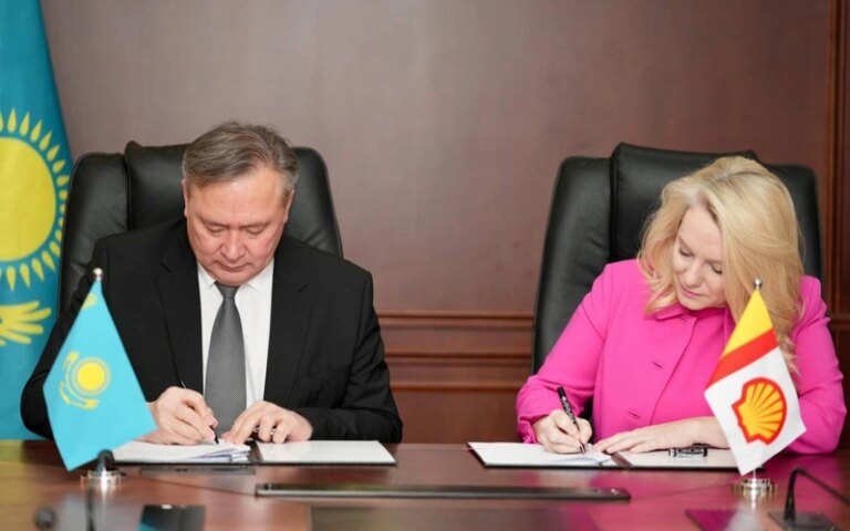 Казахстан и Shell подписали контракт на геологоразведку в Актюбинской области