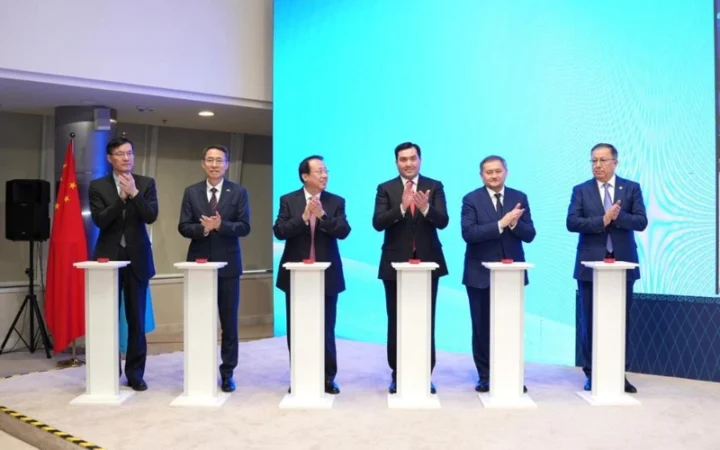 В Казахстане открыли совместный с Китаем центр водородных технологий