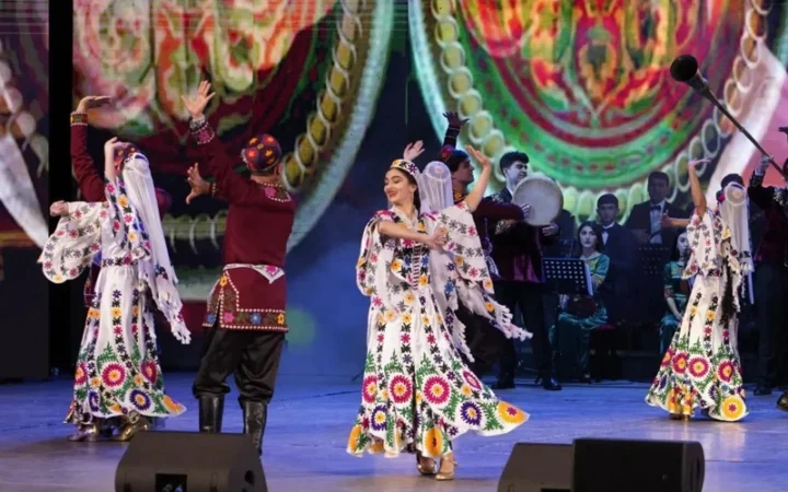 В Кыргызстане стартовали Дни культуры Таджикистана