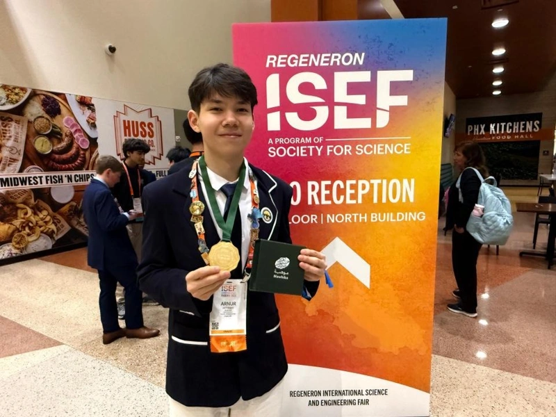 Школьник из Казахстана отмечен наградами на научной выставке ISEF в США