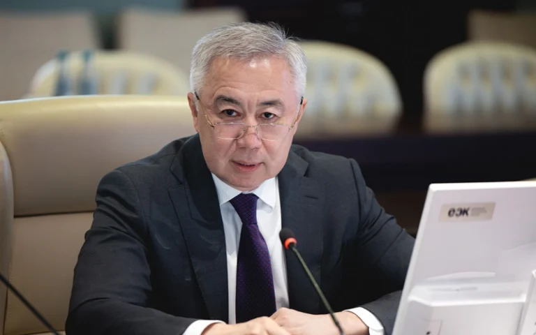 Казахстан построит школы в трех регионах России