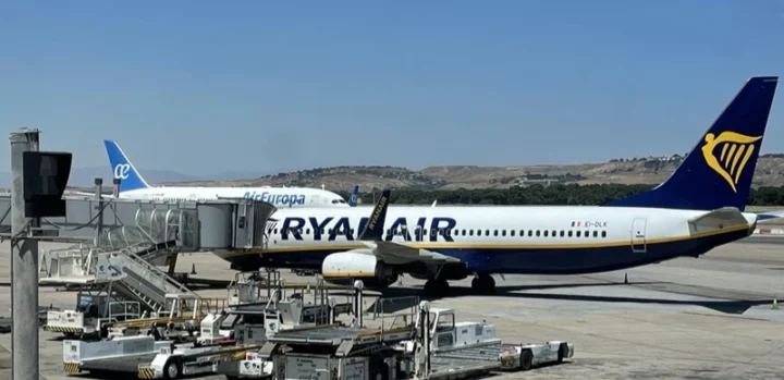 Ryanair меняет правила рассадки семей после давления антимонопольных органов