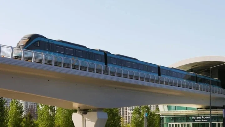 В Астане с 1 августа расширят систему оплаты проезда в системе LRT