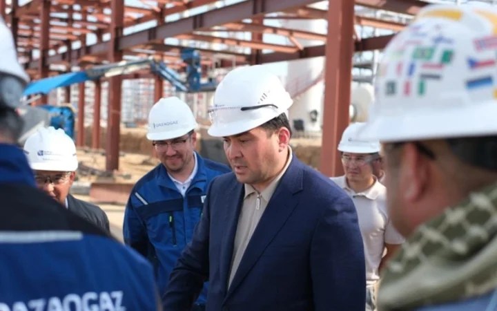 Строительство Кашаганского газоперерабатывающего завода завершено на 60%