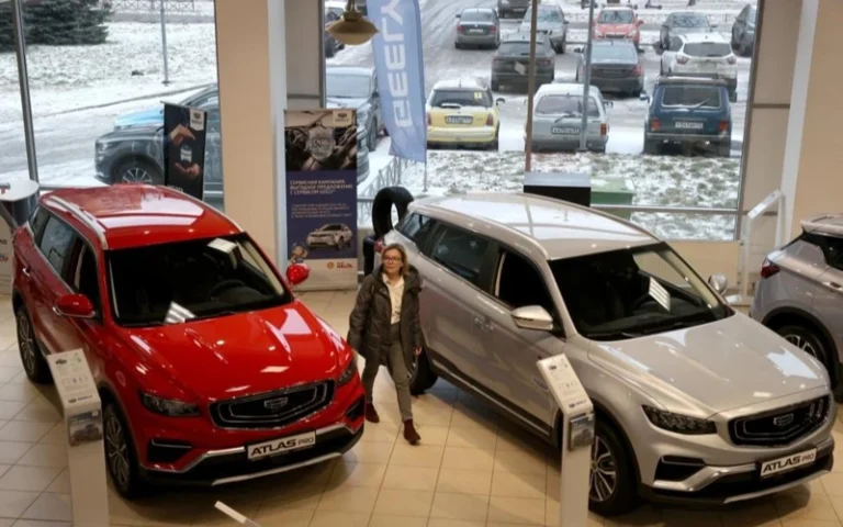 Продажи китайской Geely достигли исторического максимума в первом полугодии