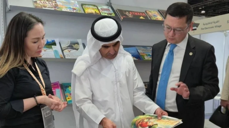 Казахстан представил литературные достижения на книжной ярмарке в Абу-Даби