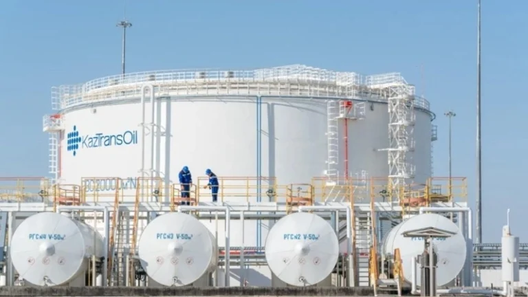 Казахстан запустил транзит нефти в Кыргызстан: первые 35 тысяч тонн